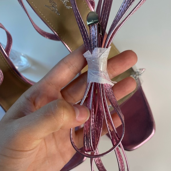 NWT La Modish Boutique “Aim Platform Heels”🌟 - Picture 9 of 10